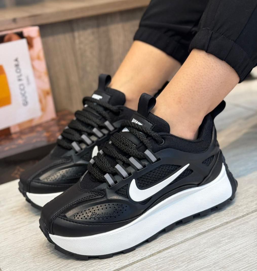 Tenis Deportivo Nike Bailleli